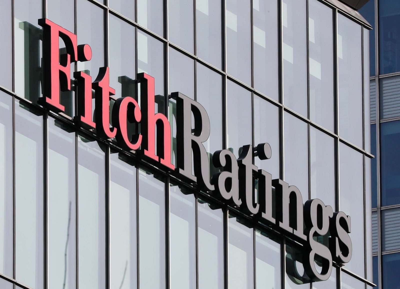 Logotipo da Fitch Ratings no escritório da agência em Londres, no Reino Unido (Foto: Reinhard K...