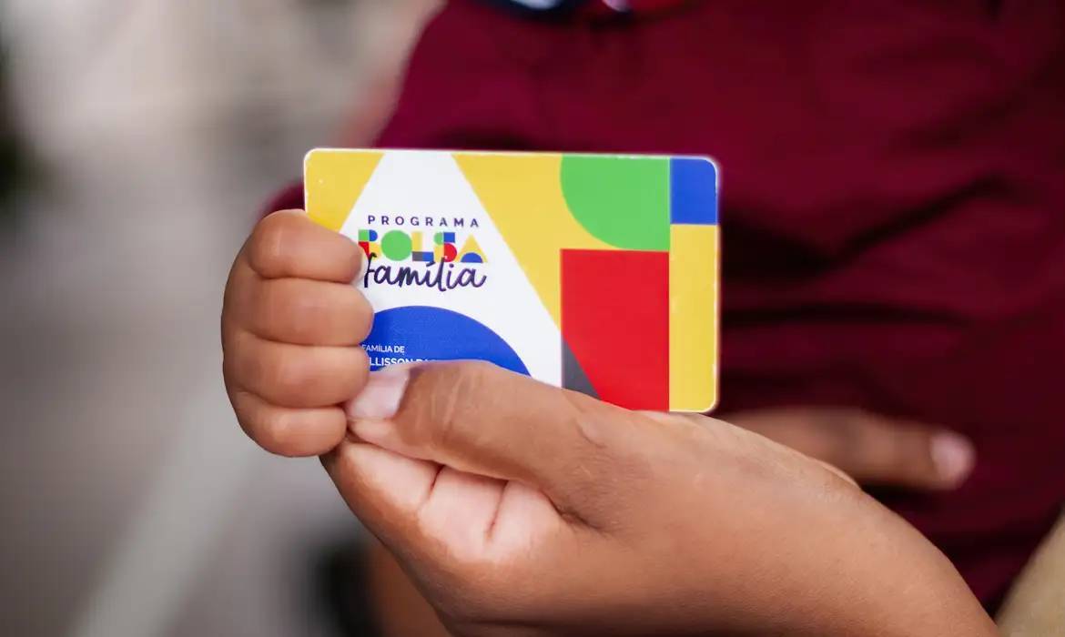 Cartão do Bolsa Família (Foto: Lyon Santos/ MDS)