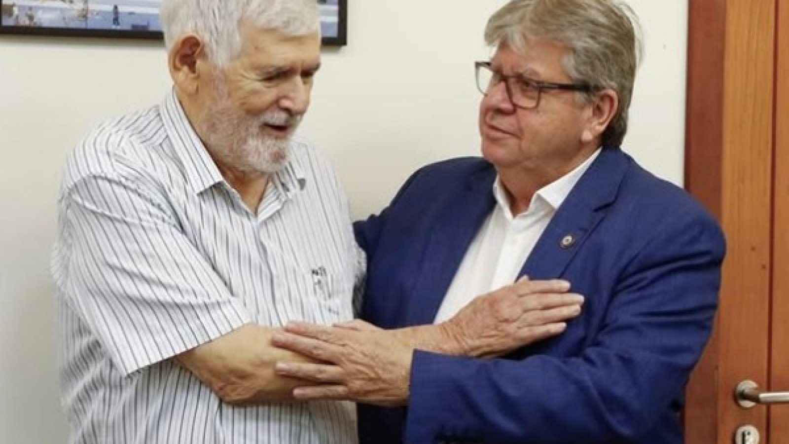 João Azevêdo recebeu o deputado federal Luiz Couto