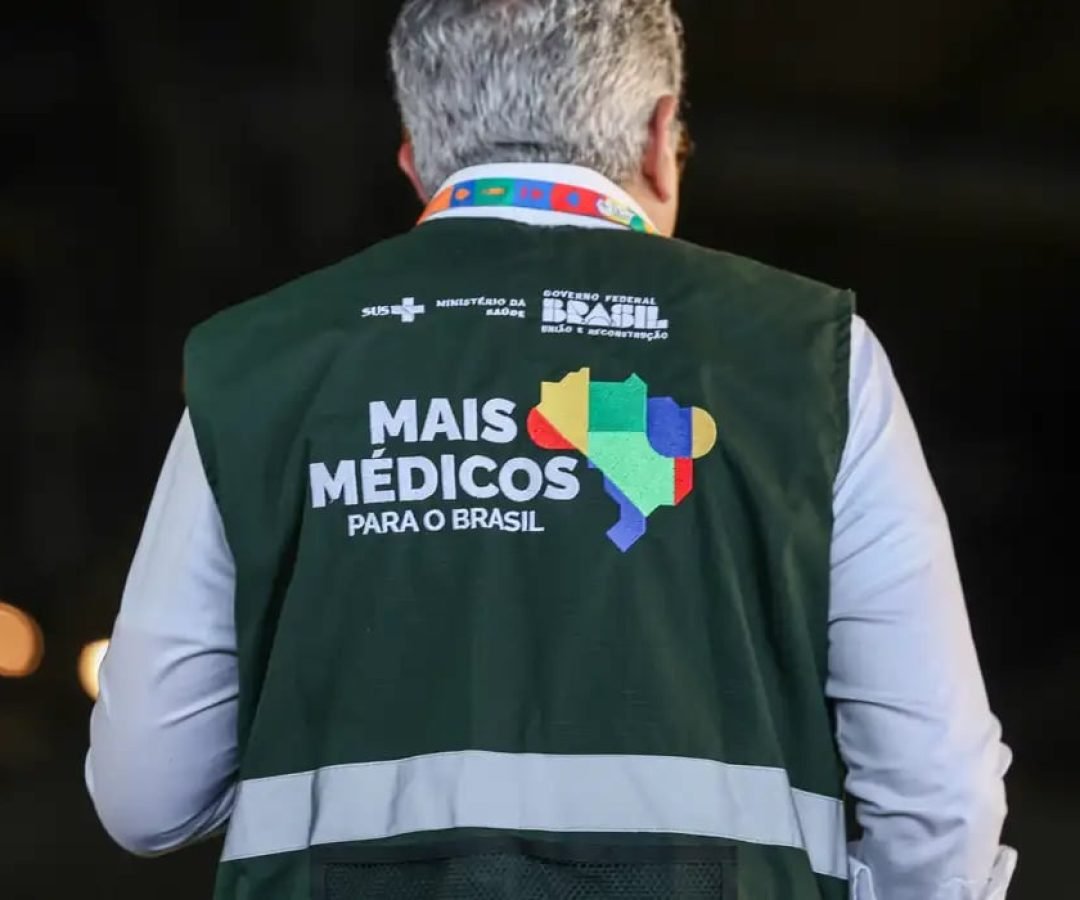 MaisMdicos987municpiosrecebemreforodenovosprofissionais_0487448001763380636.jpeg